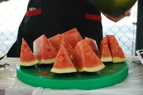 东莞长安吃瓜,夏日炎炎，吃瓜群众欢乐多