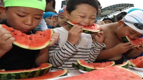 女人打架吃瓜,一场现代版“宫斗”大戏